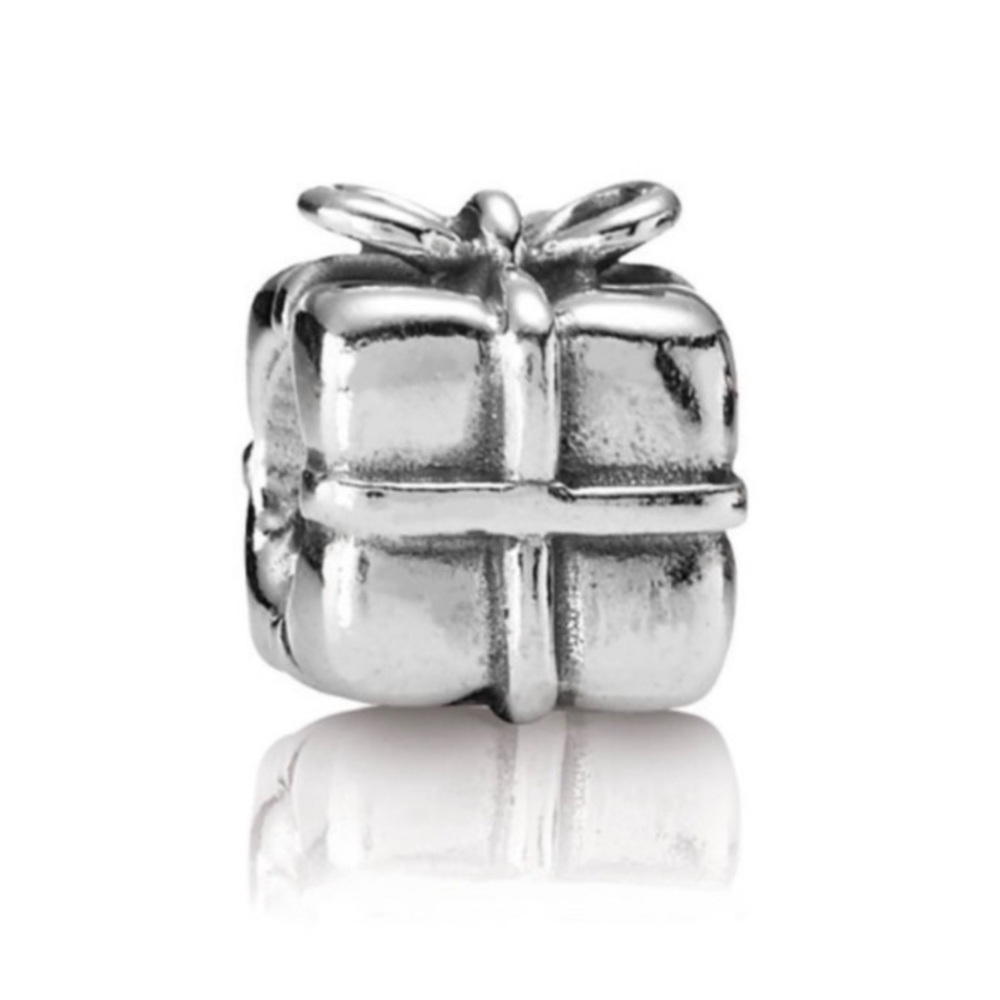 Pandora Gift Box Present Silver Retired Charm